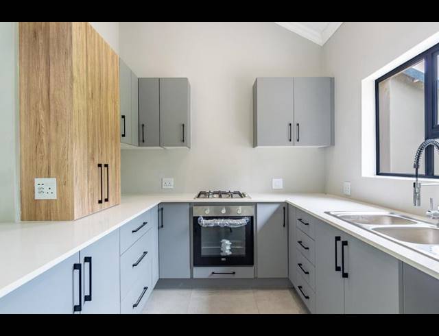 4 BEDROOM TOWNHOUSE FOR SALE IN WORLD'S VIEW